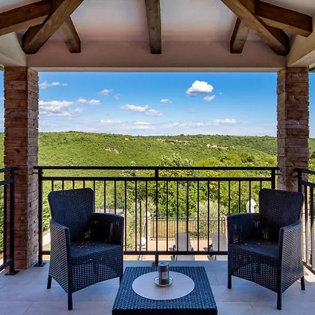 Maumarin - Holiday Retreat With Panoramic View Villa *