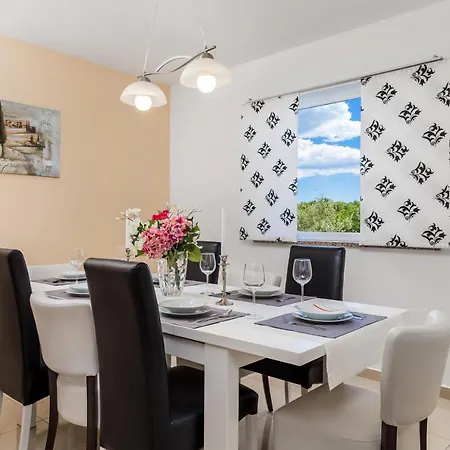 Maumarin - Holiday Retreat With Panoramic View Labin