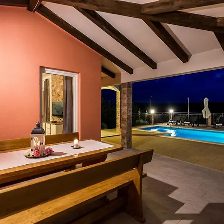Maumarin - Holiday Retreat With Panoramic View Villa