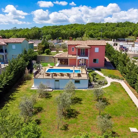 Maumarin - Holiday Retreat With Panoramic View *