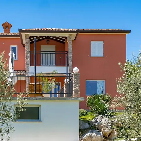 Villa Maumarin - Holiday Retreat With Panoramic View