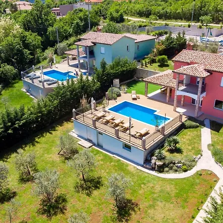 Maumarin - Holiday Retreat With Panoramic View