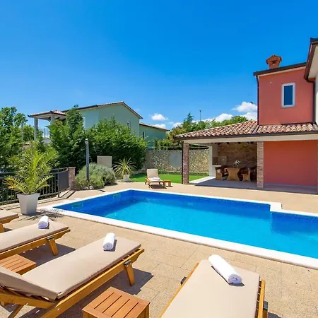 Villa Maumarin - Holiday Retreat With Panoramic View *