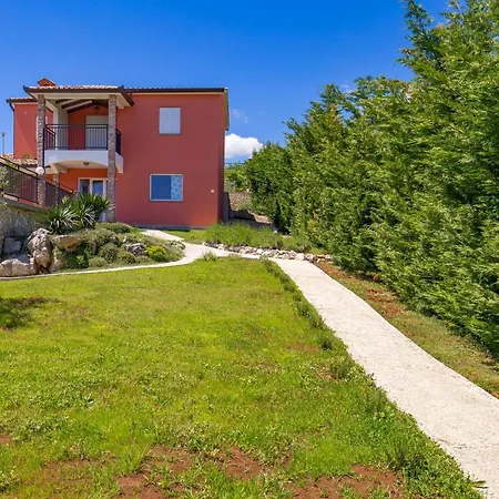 Villa Maumarin - Holiday Retreat With Panoramic View