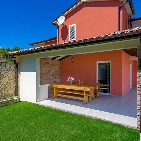 Villa Maumarin - Holiday Retreat With Panoramic View *